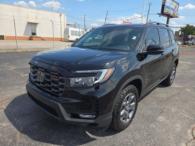 Used 2025 Honda Passport TrailSport image 1
