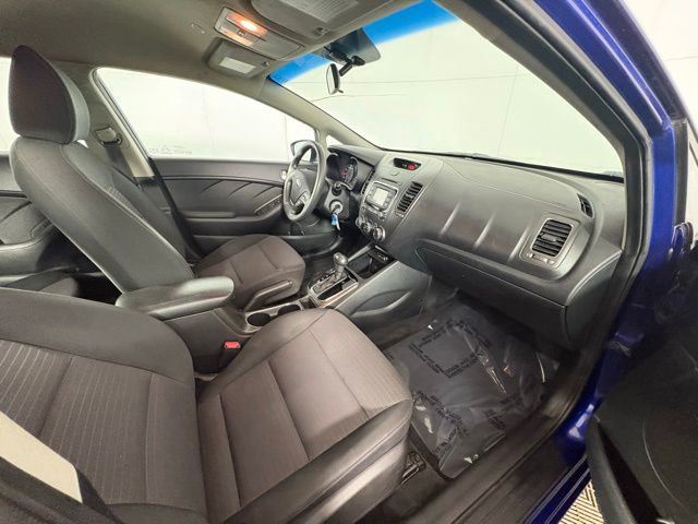 Used 2017 Kia Forte LX w/ LX Popular Package image 7