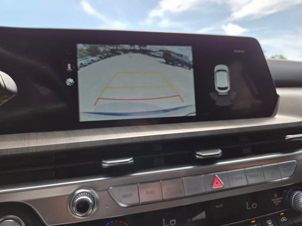 Used 2024 Kia Telluride EX w/ EX Captain's Chair Package FWD image 33
