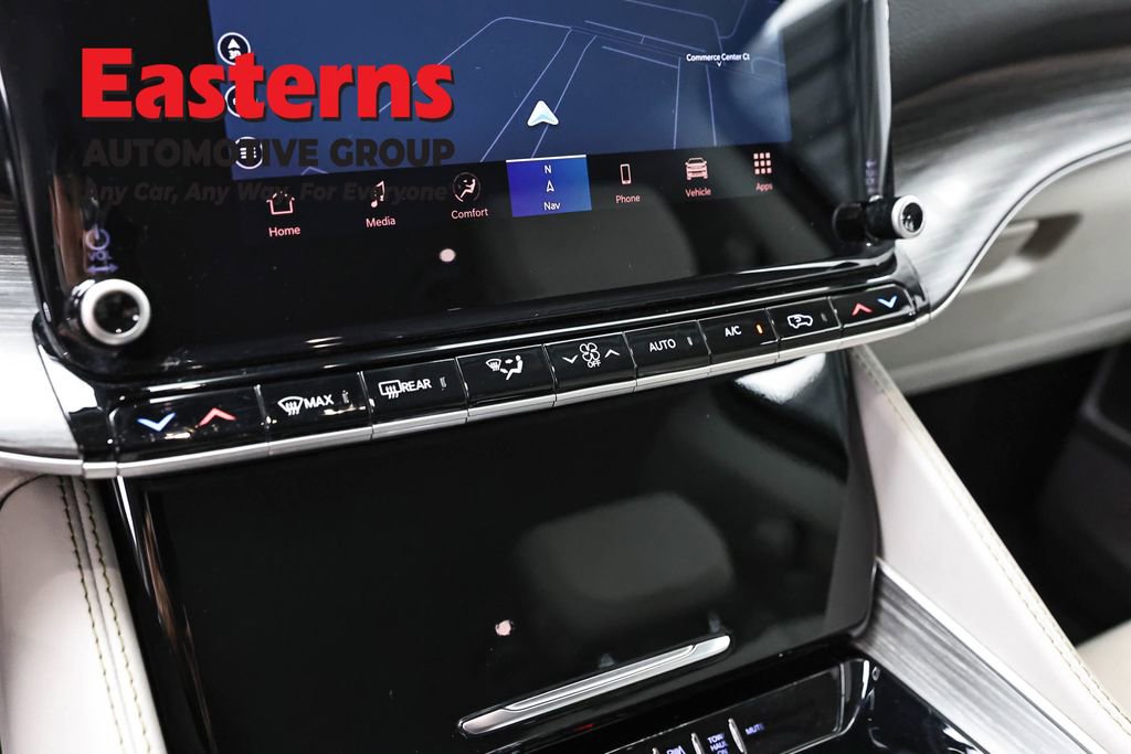 Used 2024 Jeep Wagoneer L Series II w/ Flexible Seating Group RWD image 20