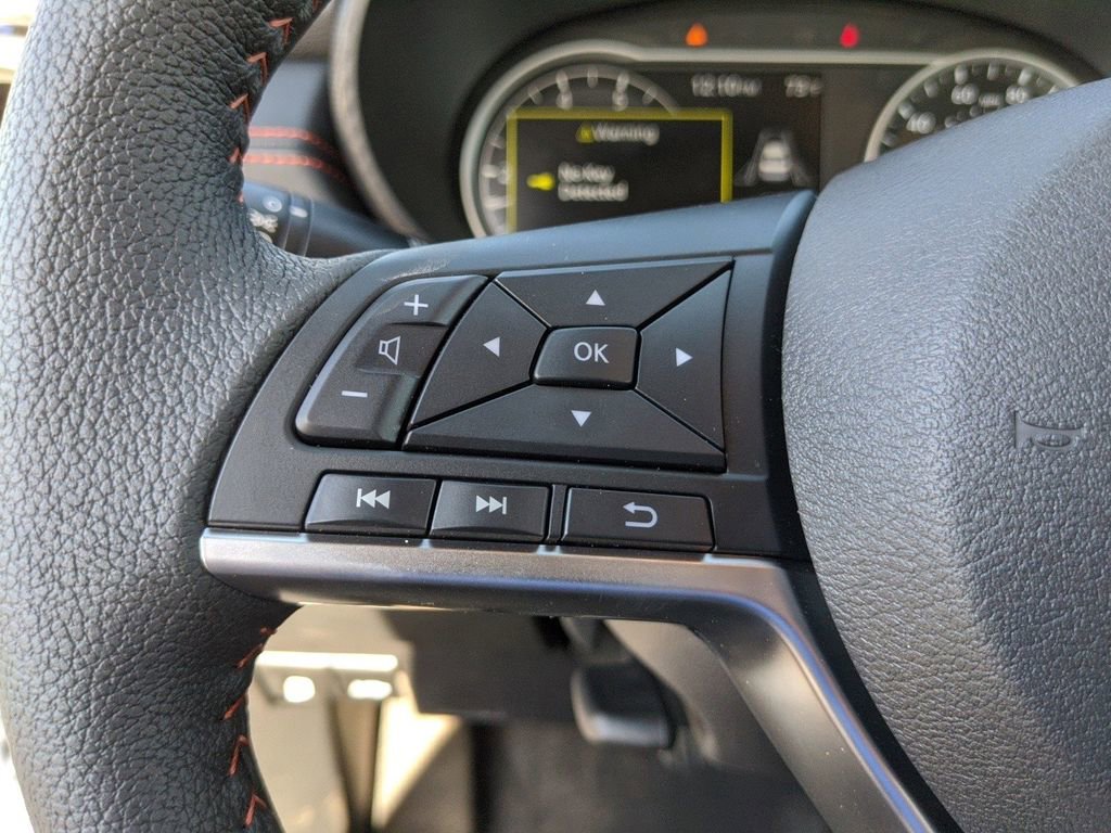 New 2025 Nissan Versa SR w/ Trunk Package FWD image 13