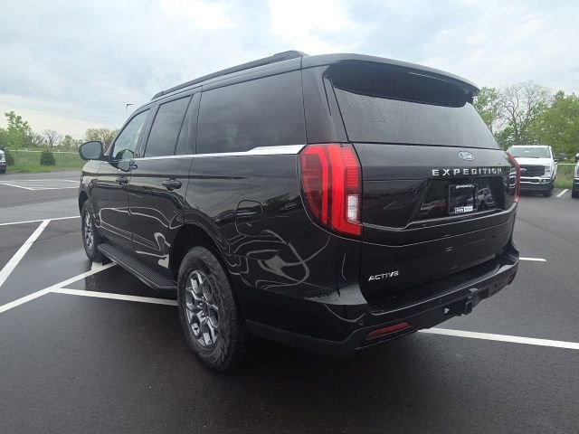Used 2025 Ford Expedition Active AWD/4WD image 17