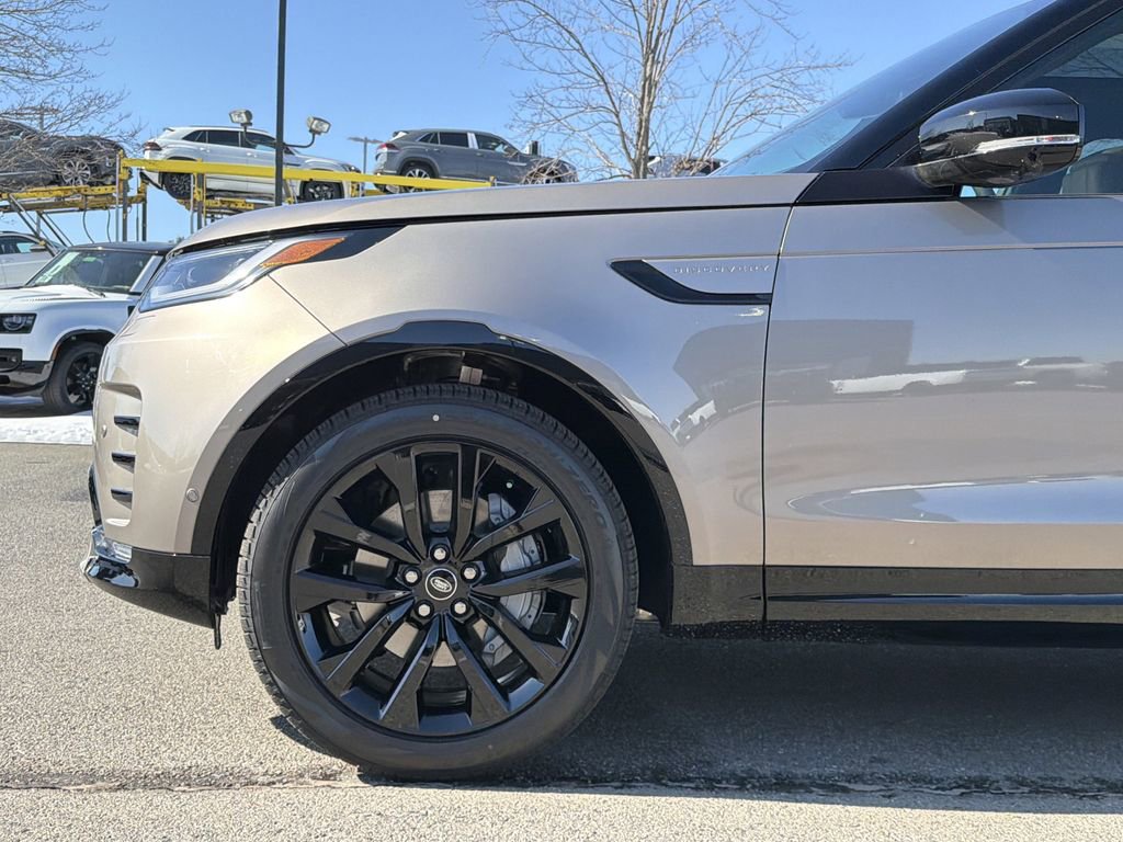 New 2026 Land Rover Discovery Dynamic SE AWD/4WD image 9