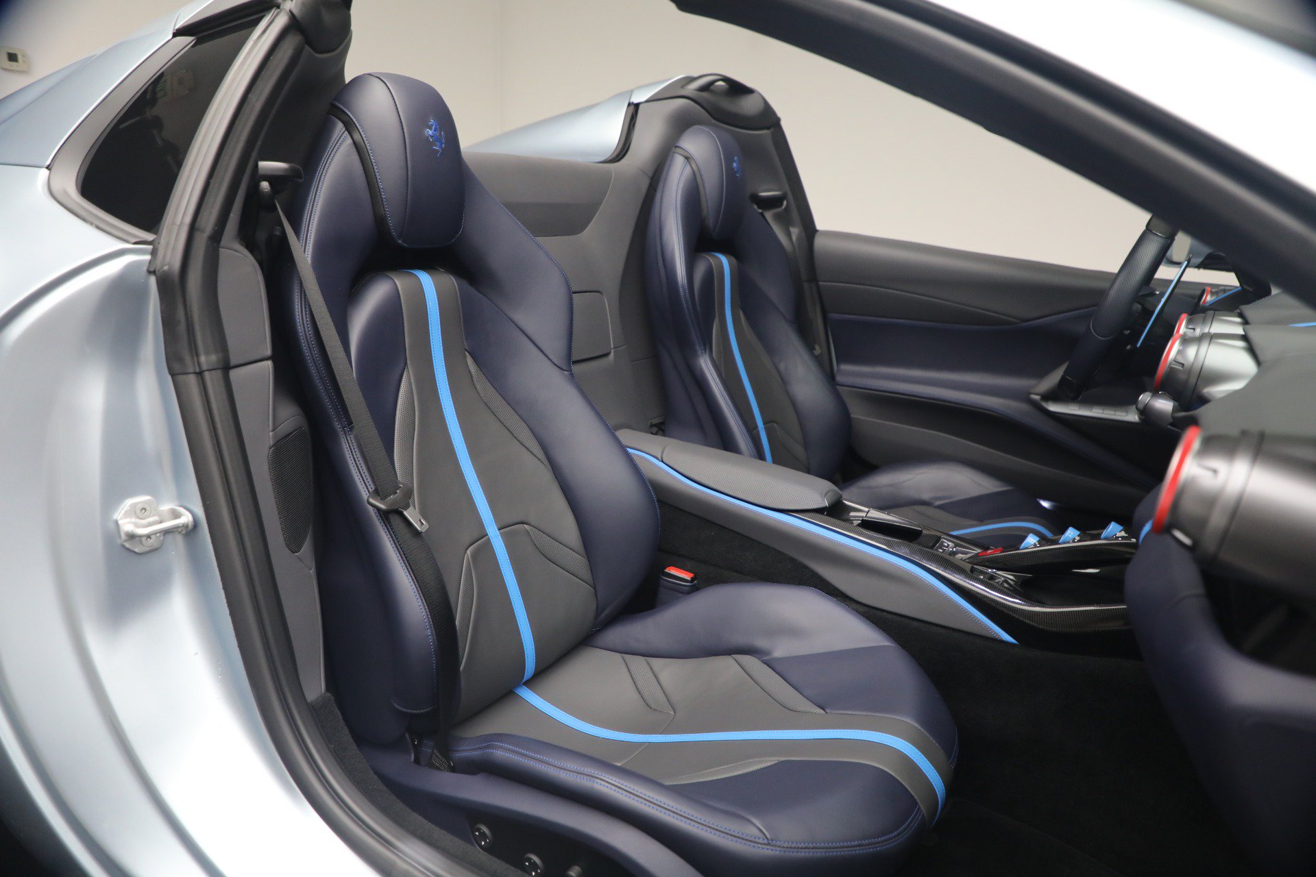 Certified 2022 Ferrari 812 GTS RWD image 18