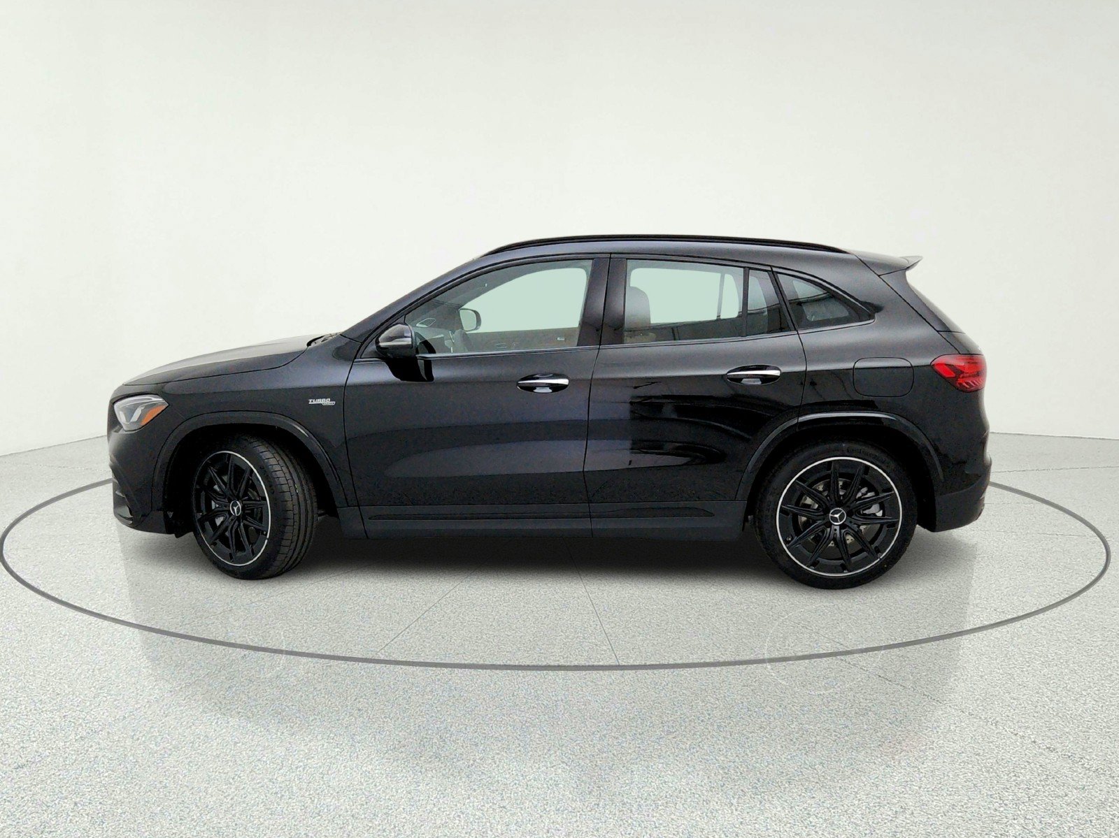 New 2026 Mercedes-Benz GLA 35 AMG 4MATIC image 14