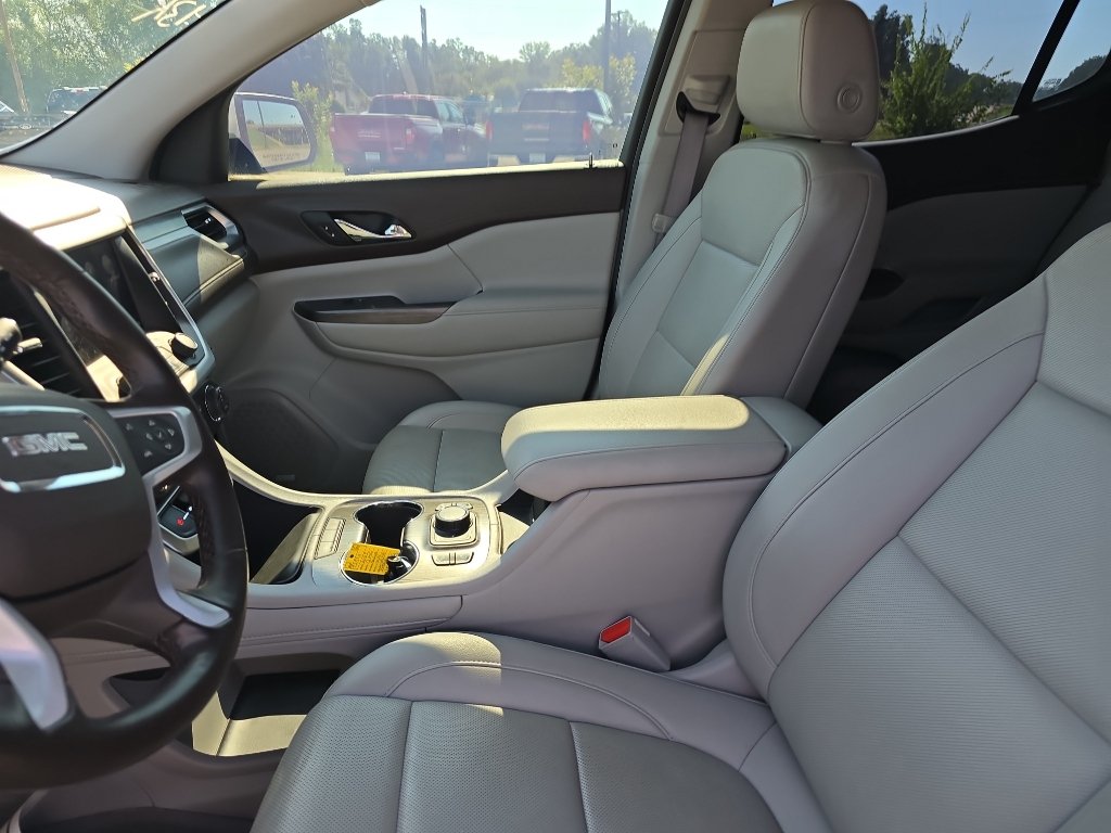 Used 2023 GMC Acadia SLT w/ Preferred Package FWD image 19