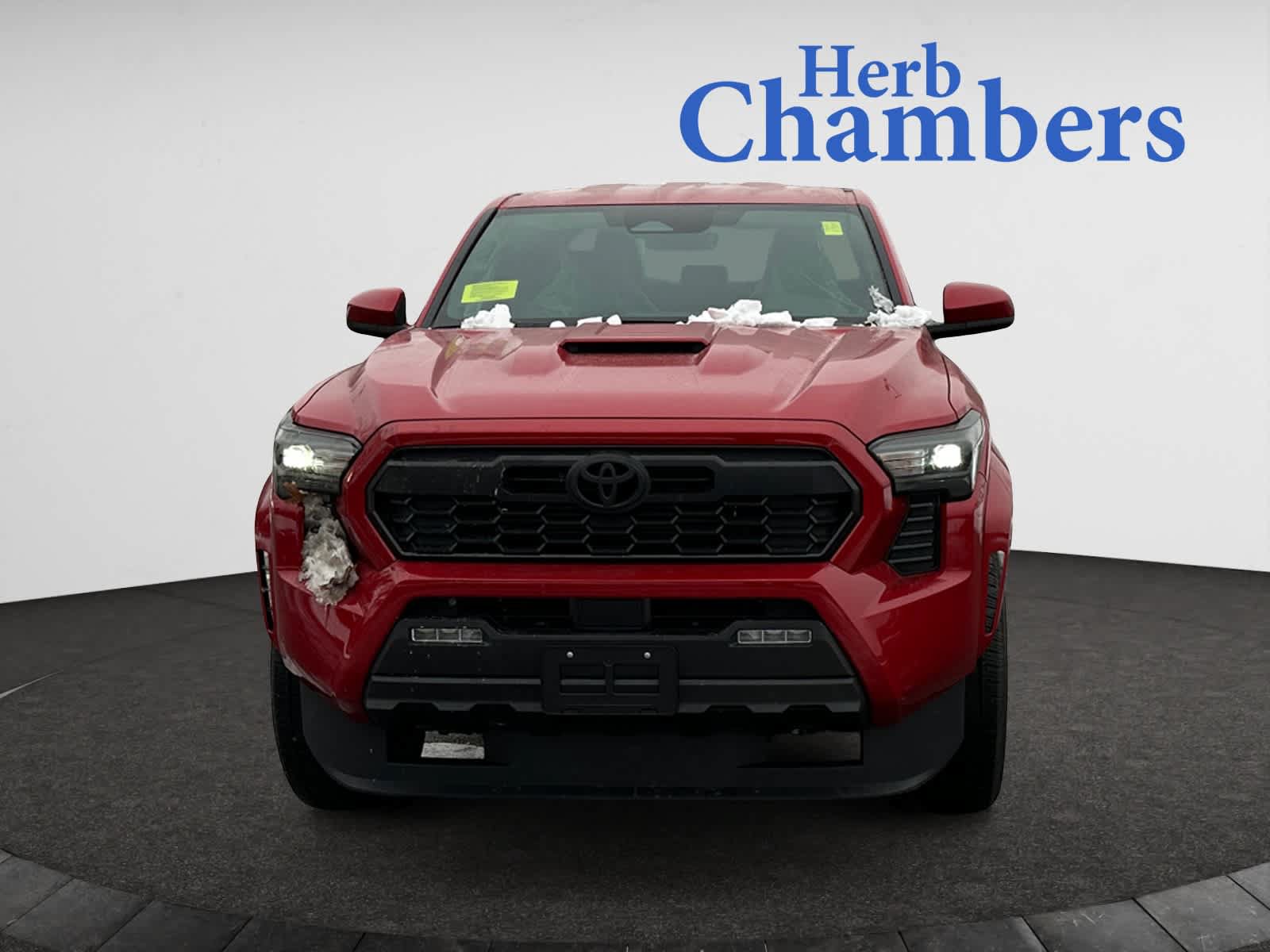Used 2025 Toyota Tacoma TRD Sport AWD/4WD image 2