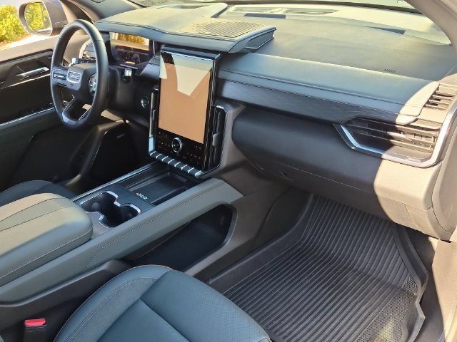 Used 2026 GMC Acadia AT4 w/ Luxury Package AWD/4WD image 32