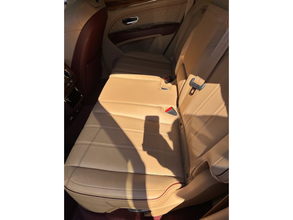 Used 2022 Bentley Bentayga AWD/4WD image 9