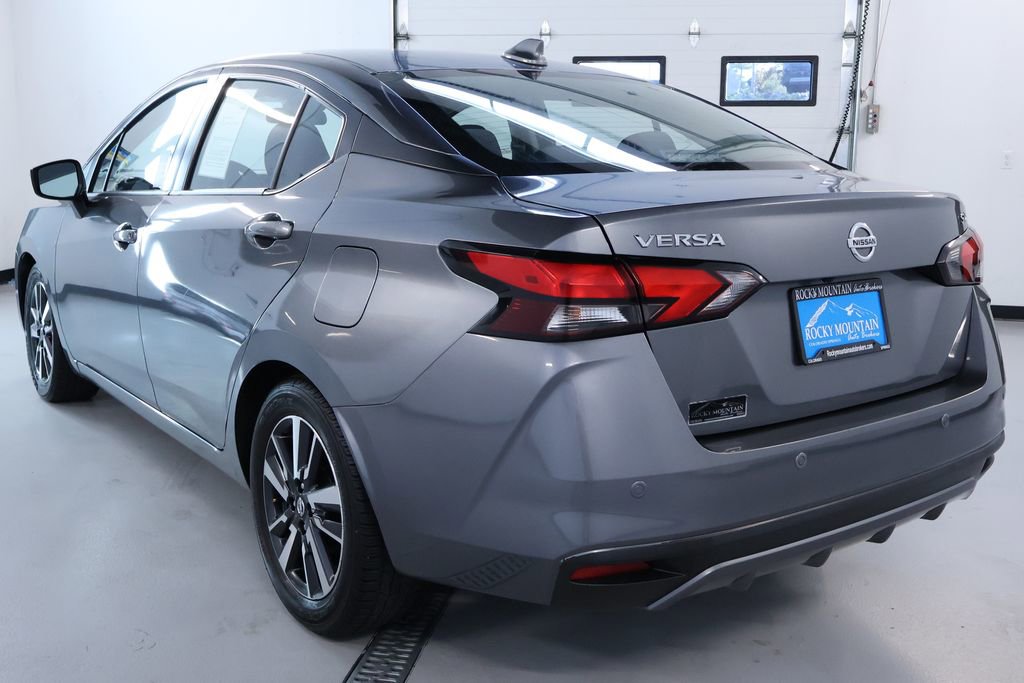 Used 2021 Nissan Versa SV image 5