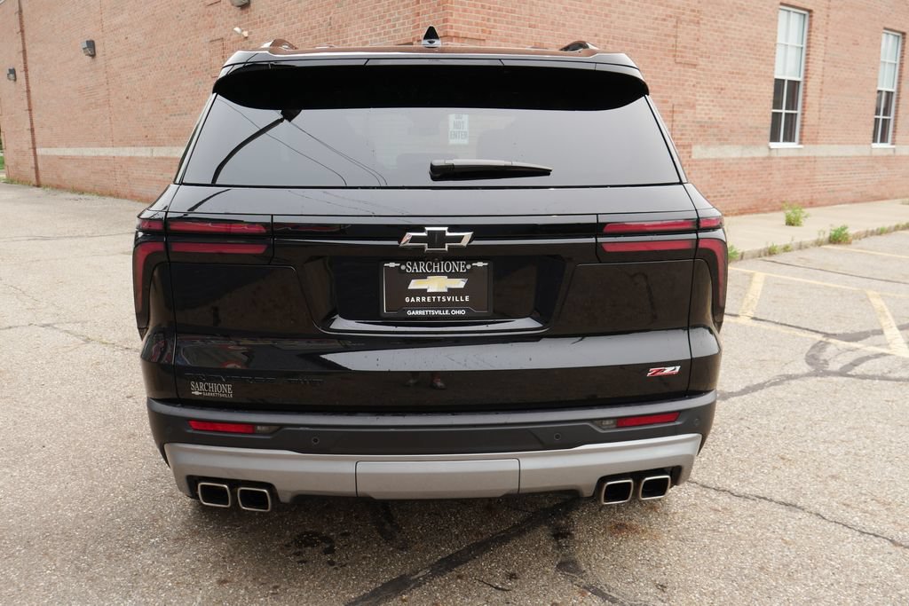 Used 2025 Chevrolet Traverse Z71 w/ Driver Confidence Package AWD/4WD image 7