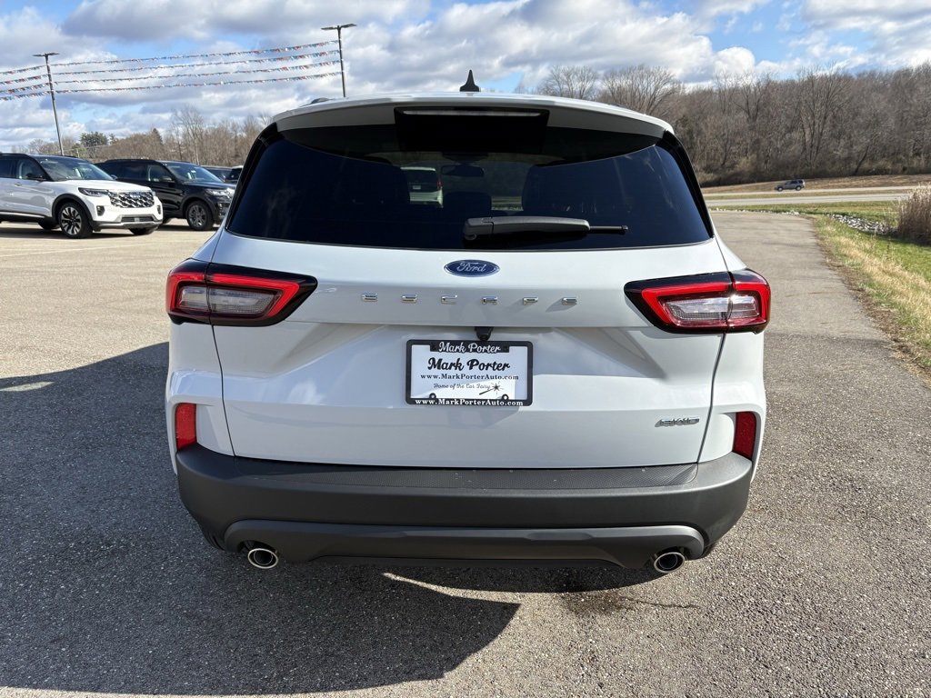 New 2026 Ford Escape ST-Line w/ Cold Weather Package image 4