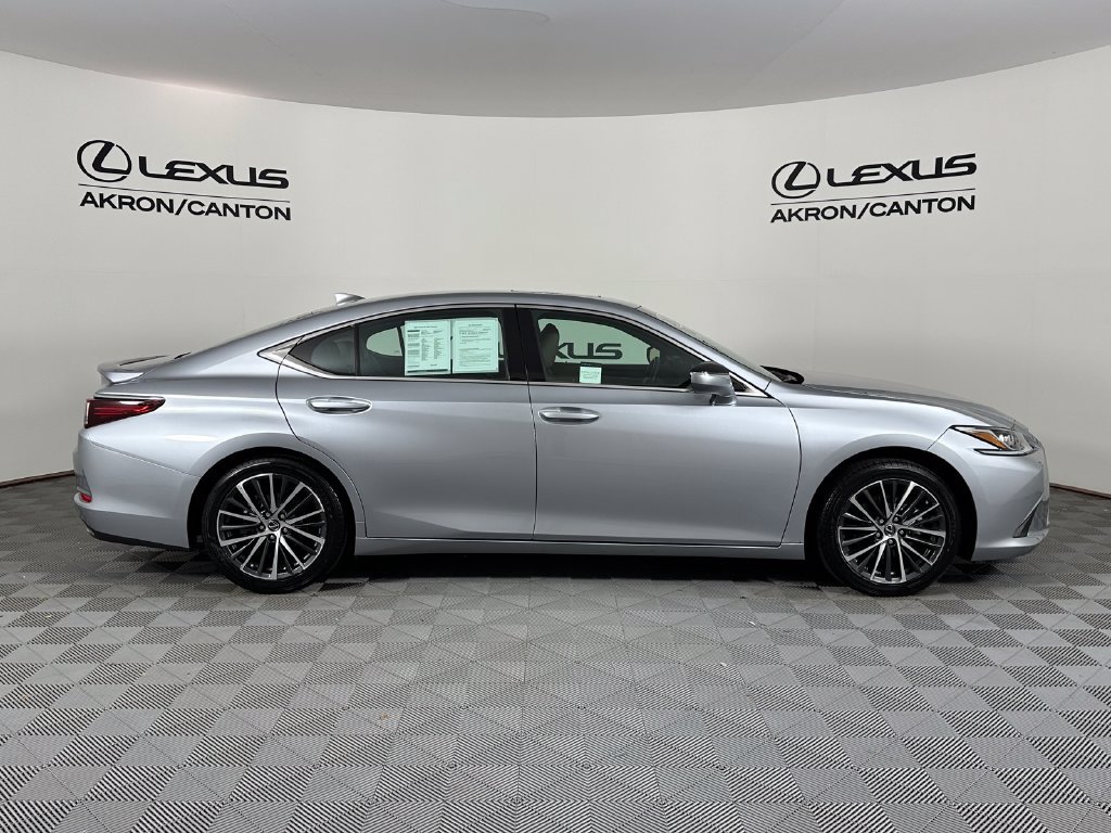 Used 2024 Lexus ES 350 w/ Premium Package FWD image 7