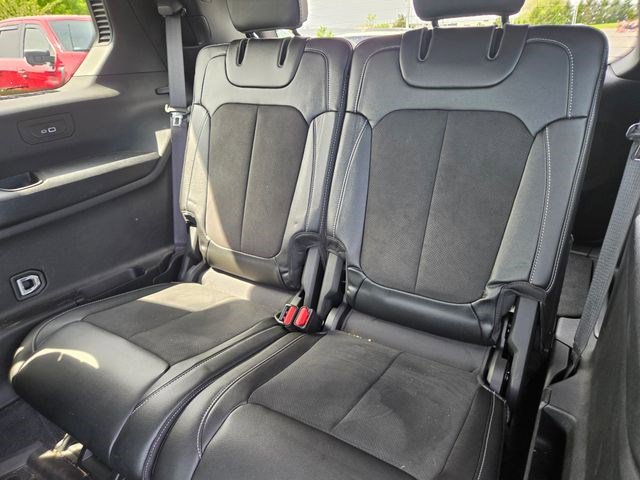 Used 2023 Jeep Grand Cherokee L Laredo AWD/4WD image 10