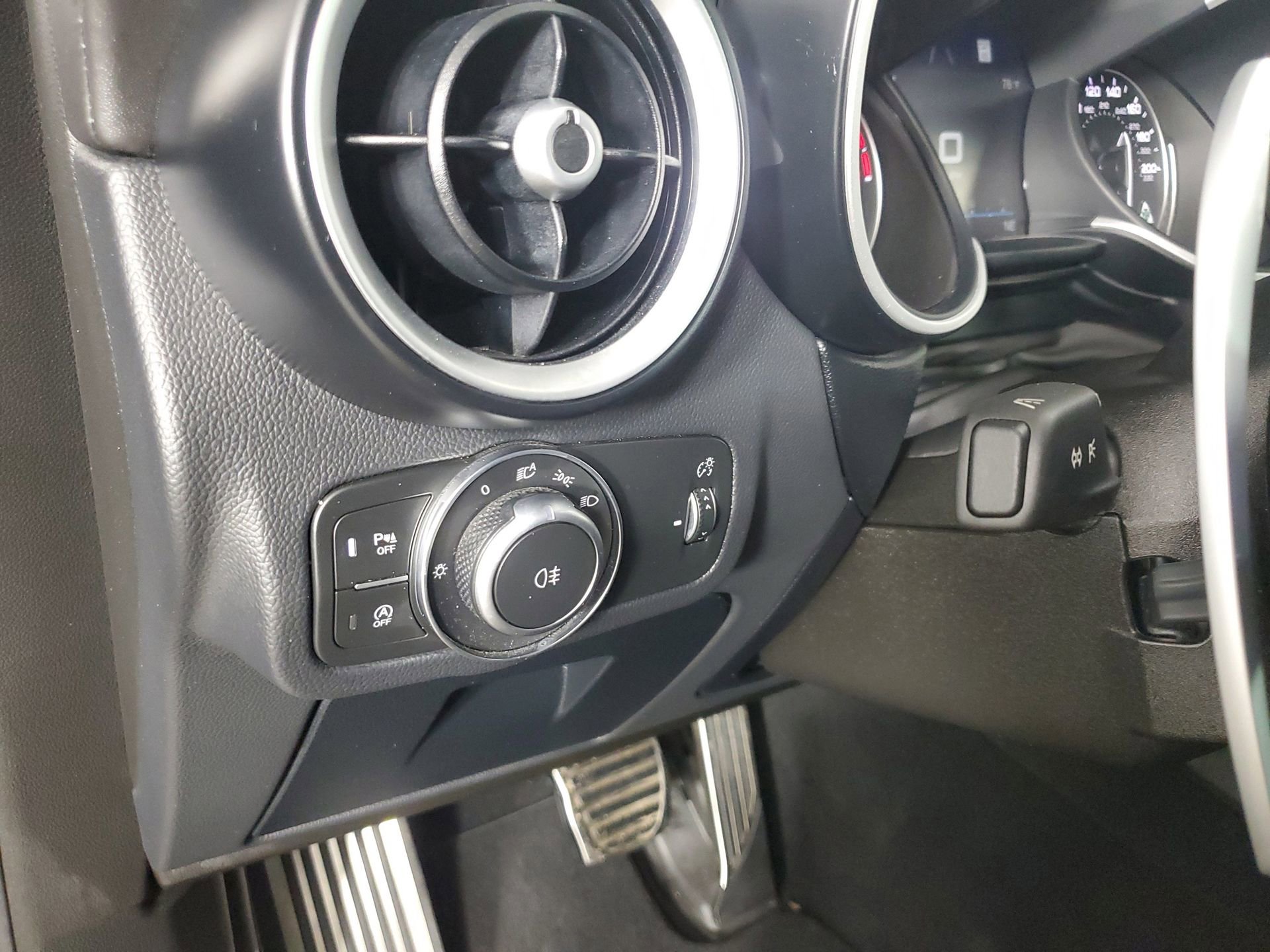 Used 2022 Alfa Romeo Stelvio Quadrifoglio w/ Active Assist Plus Package AWD/4WD image 33