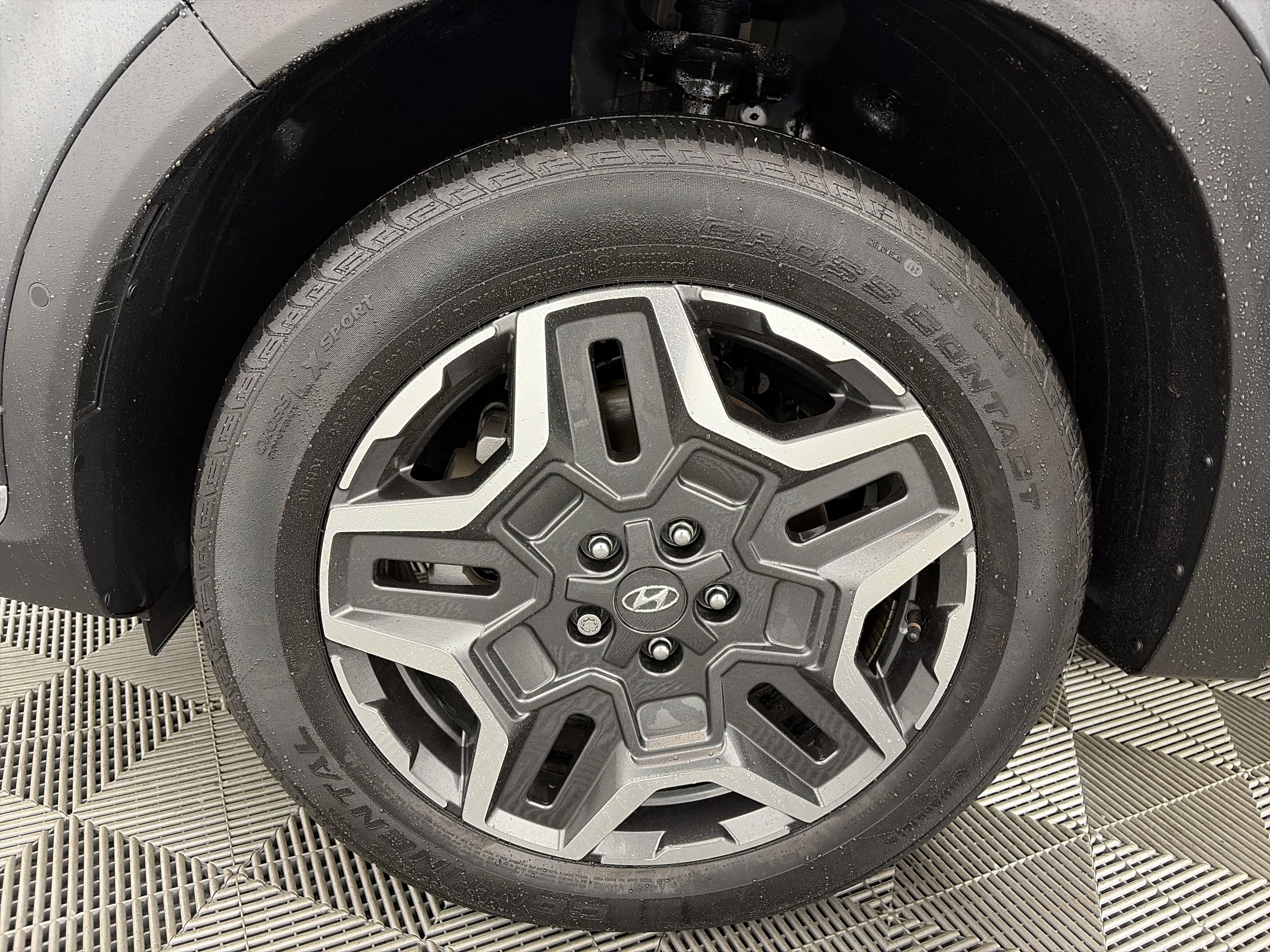 Used 2023 Hyundai Santa Fe Limited w/ Cargo Package image 13