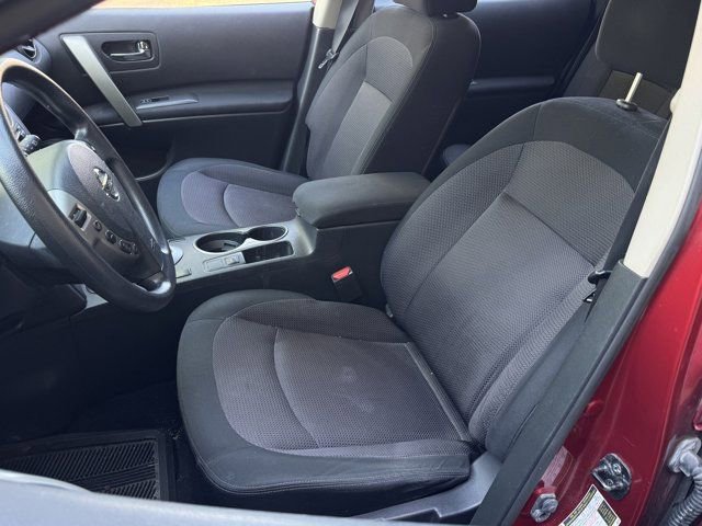 Used 2013 Nissan Rogue SV w/ Premium Pkg AWD/4WD image 24