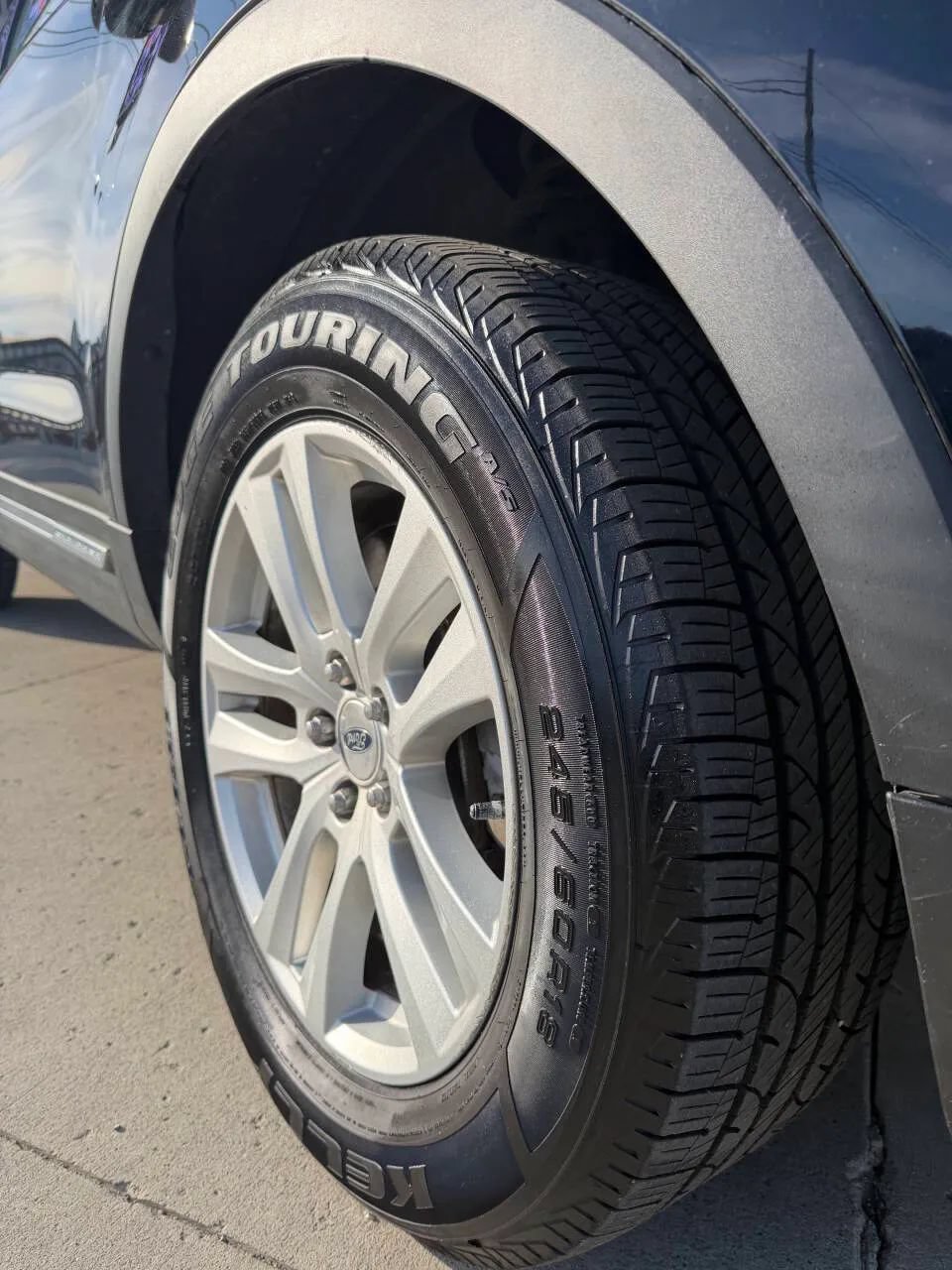 Used 2018 Ford Explorer XLT AWD/4WD image 13