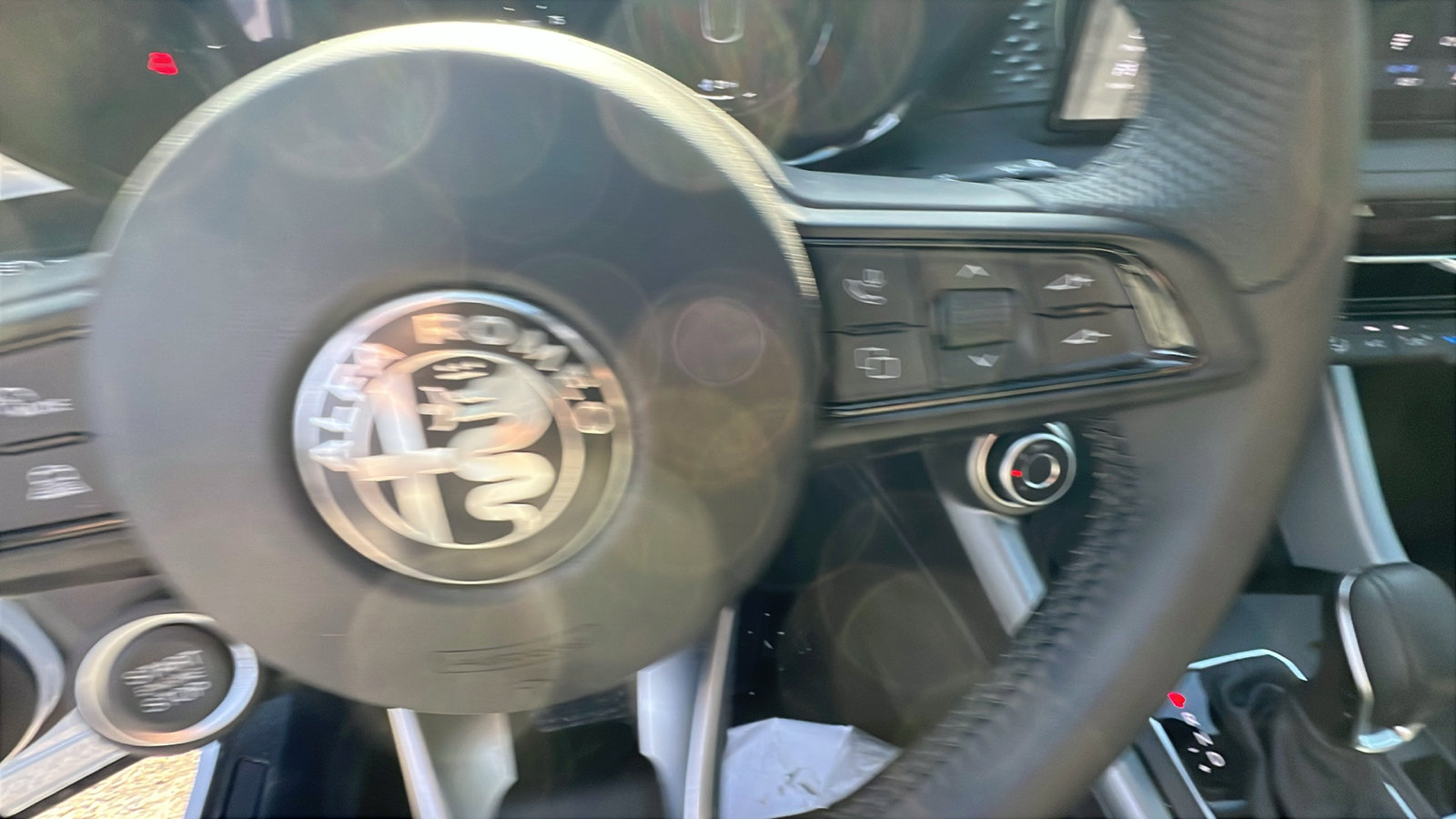 Used 2024 Alfa Romeo Tonale Sprint image 27