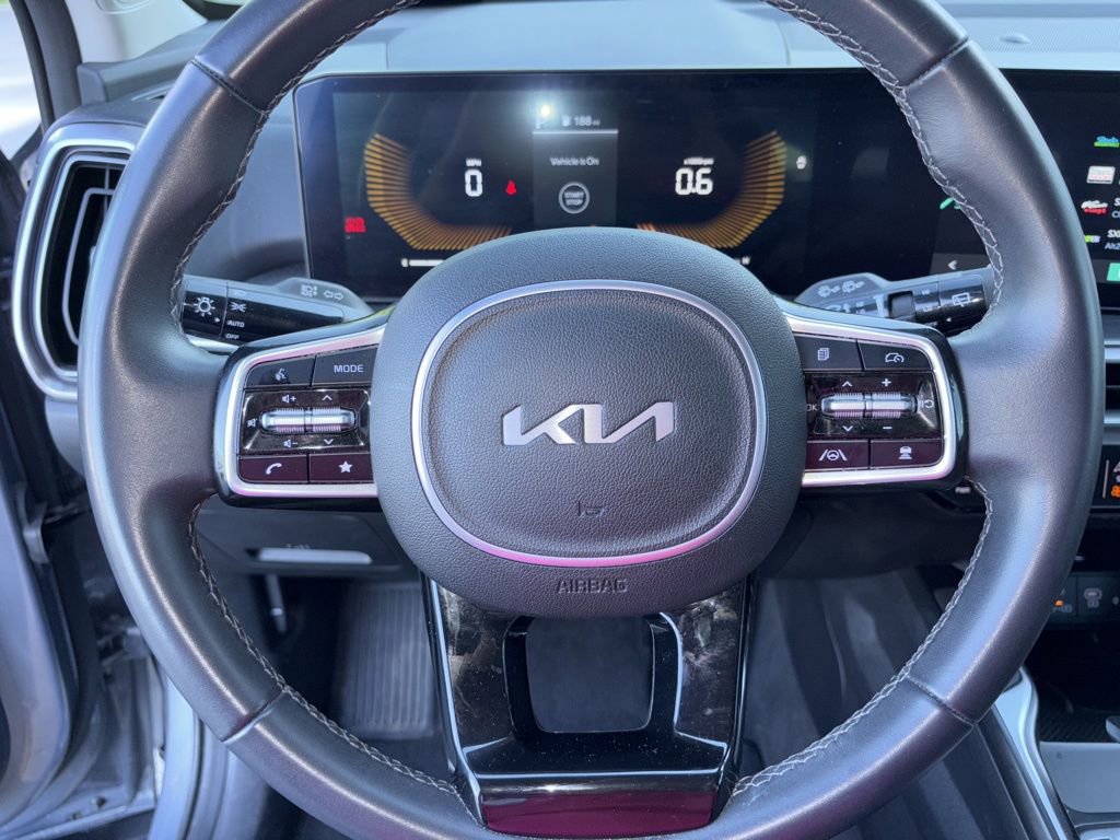 Used 2024 Kia Sorento S FWD image 13