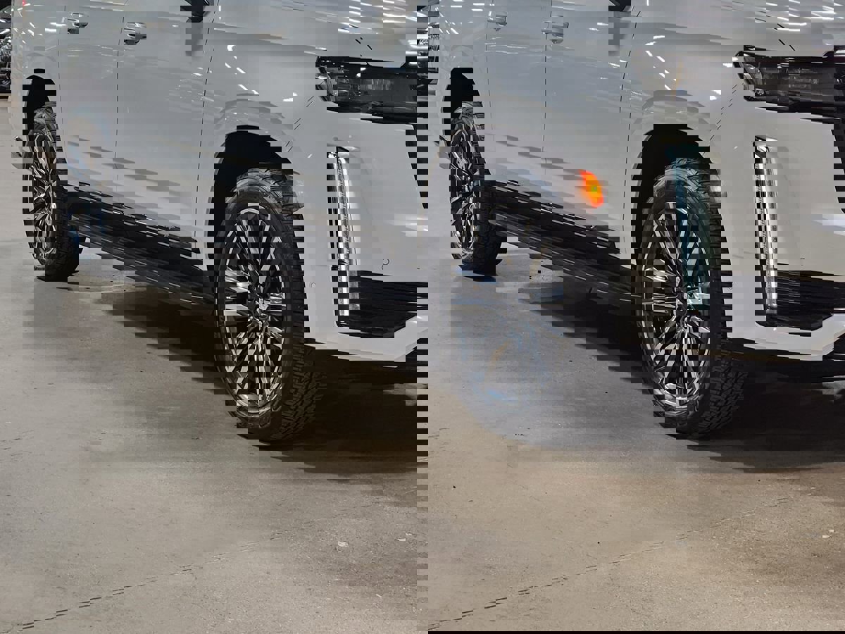 Used 2021 Cadillac Escalade ESV Sport image 16