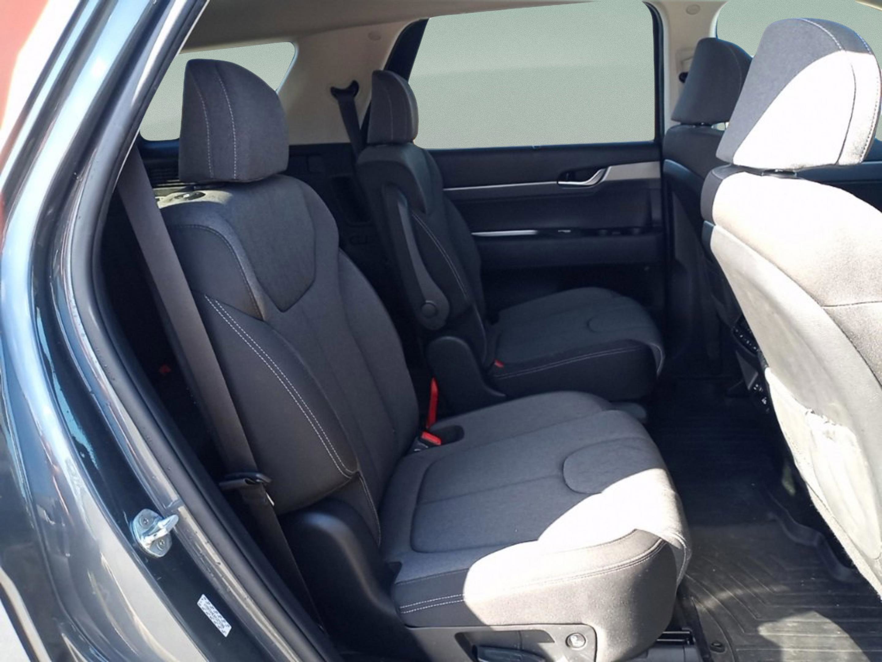 Used 2021 Hyundai Palisade SEL w/ Convenience Package image 32