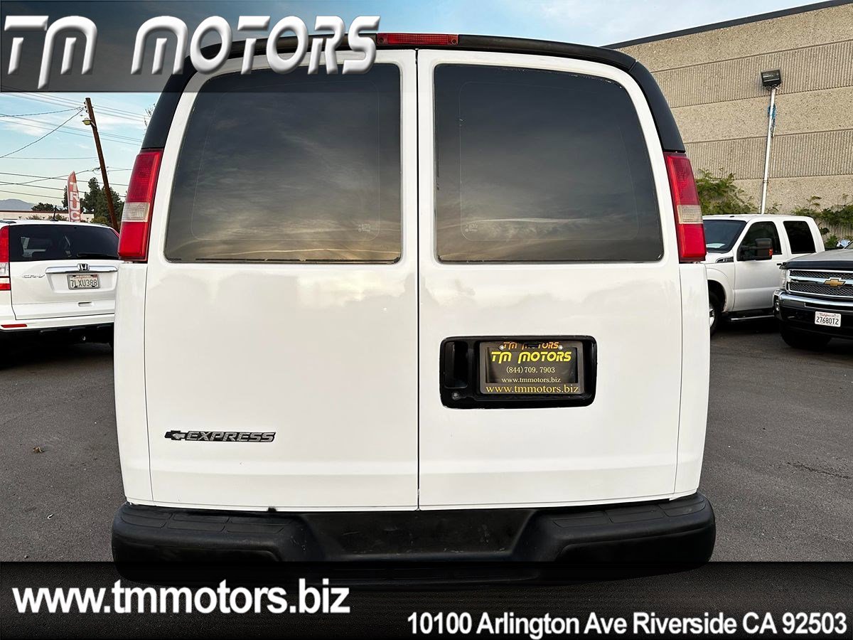 Used 2007 Chevrolet Express 2500 image 5