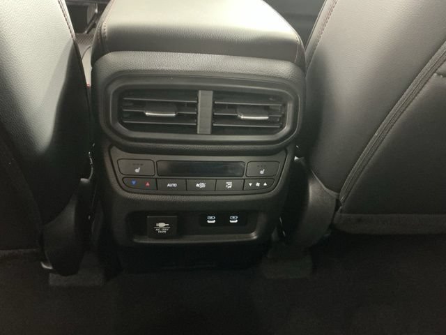 Used 2026 Honda Pilot Black Edition image 22