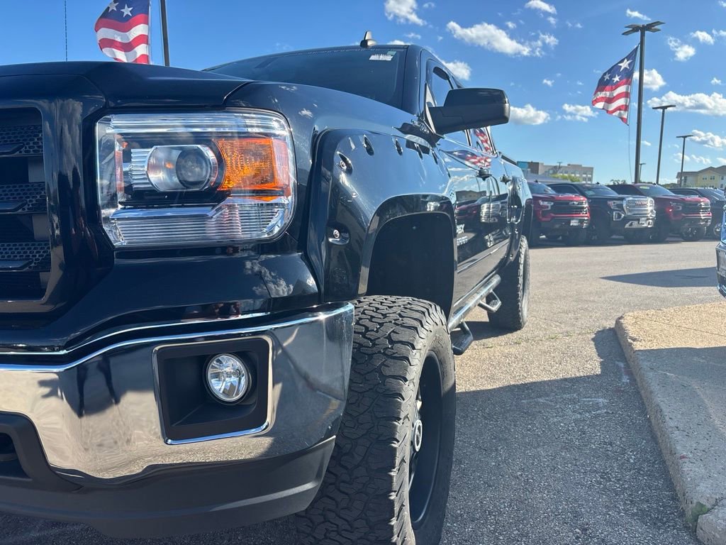 Used 2015 GMC Sierra 1500 SLE w/ SLE Value Package AWD/4WD image 4