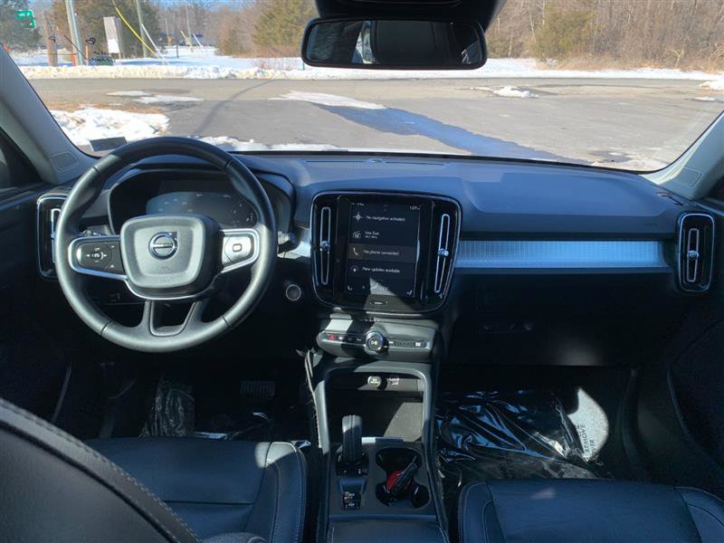 Used 2019 Volvo XC40 T5 Momentum image 15