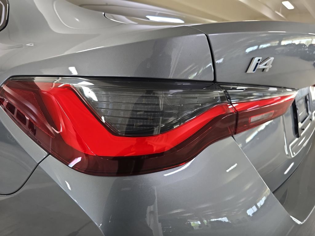Used 2023 BMW i4 eDrive35 RWD image 33