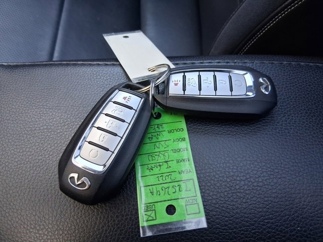 Used 2022 INFINITI QX50 Sensory image 19