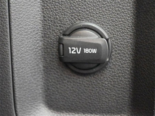 Used 2023 Kia Carnival LX image 25