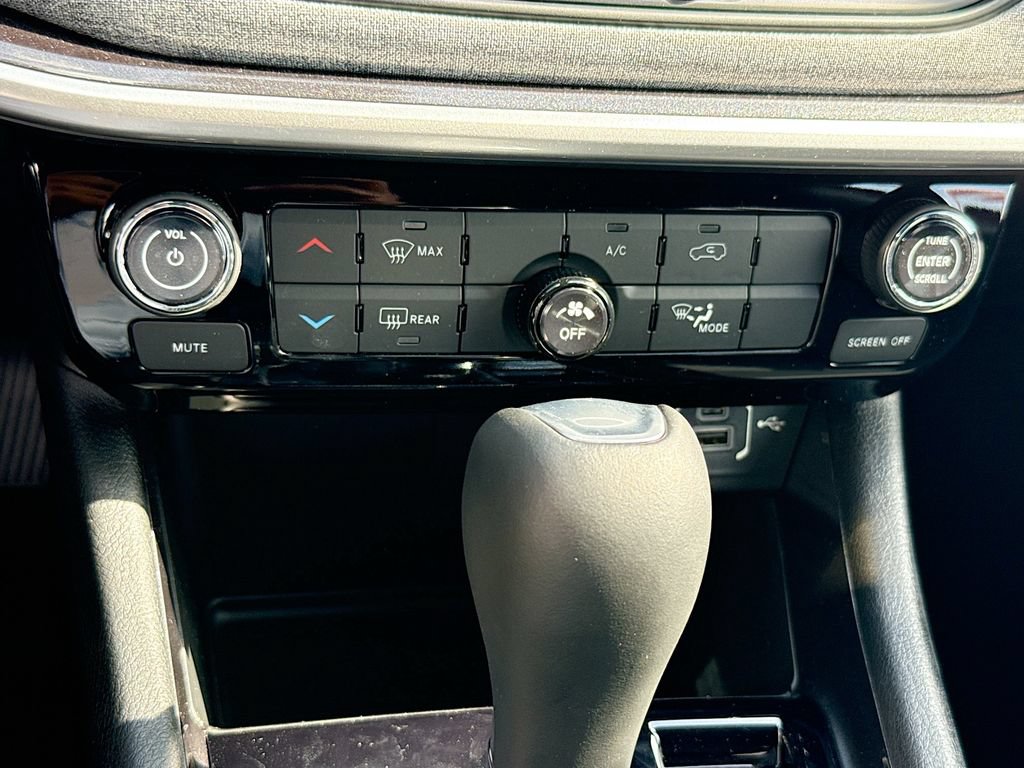 New 2023 Jeep Compass Latitude AWD/4WD image 13