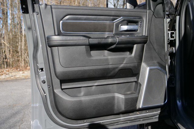 Used 2024 RAM 3500 Laramie w/ Night Edition image 33