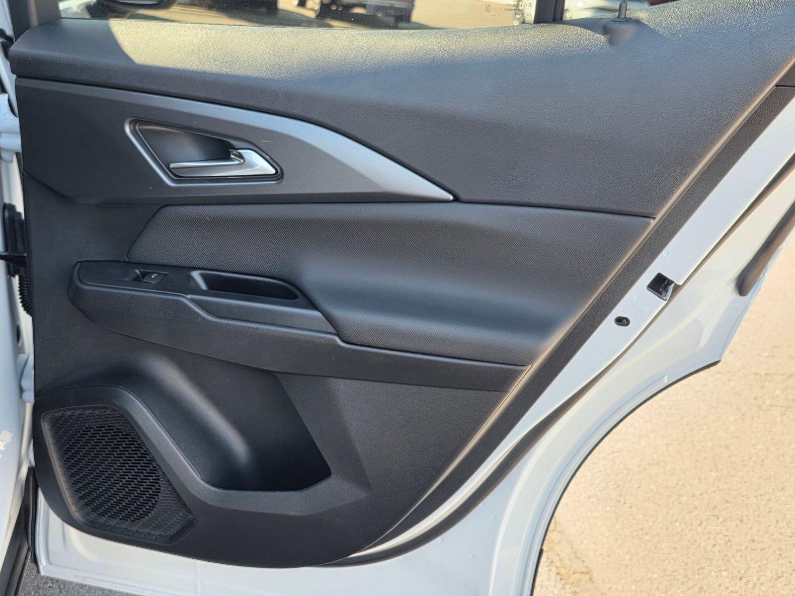 New 2026 Chevrolet Equinox EV LT w/ LPO, Blackout Package image 13