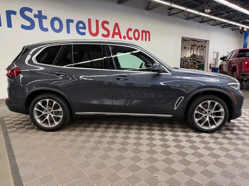 Used 2019 BMW X5 xDrive40i w/ Premium Package 2 AWD/4WD image 8