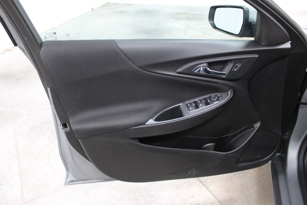 Used 2024 Chevrolet Malibu LT FWD image 15