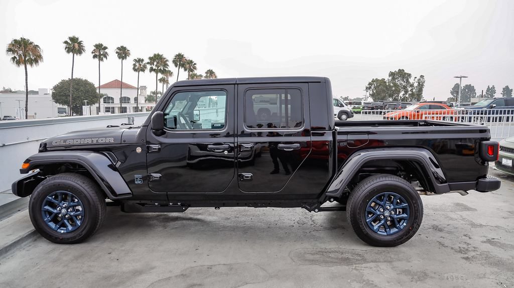 New 2026 Jeep Gladiator Sport AWD/4WD image 14