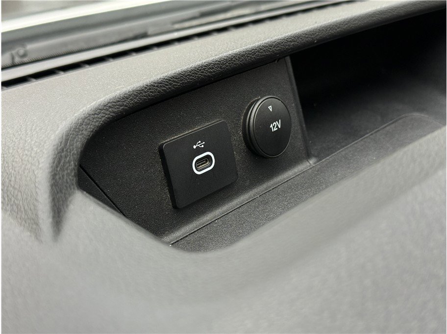 Used 2022 Ford Transit 350 XLT image 21