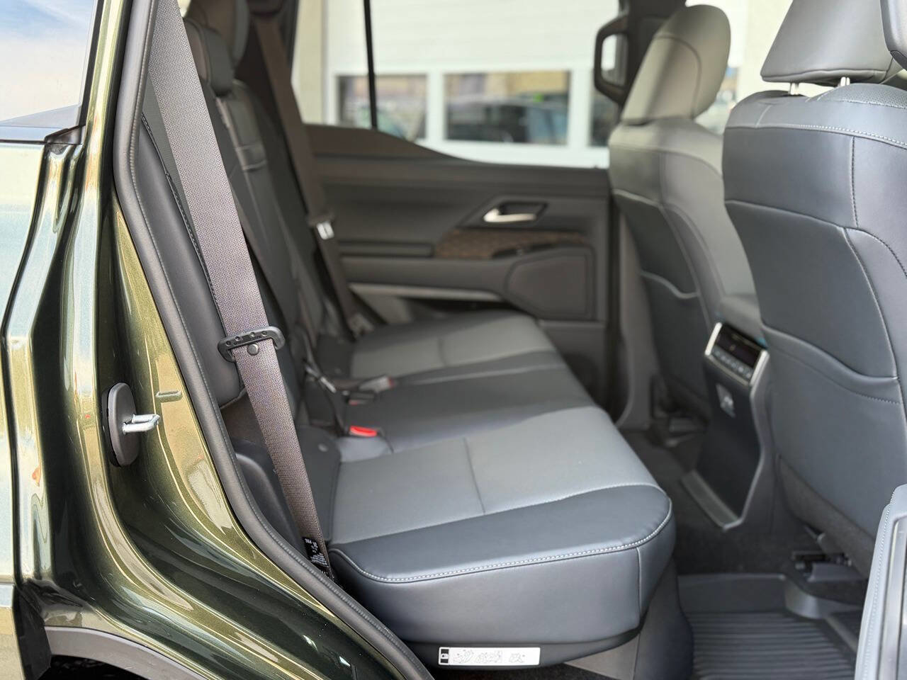 Used 2024 Lexus GX 550 w/ Accessory Package (Z1) image 60