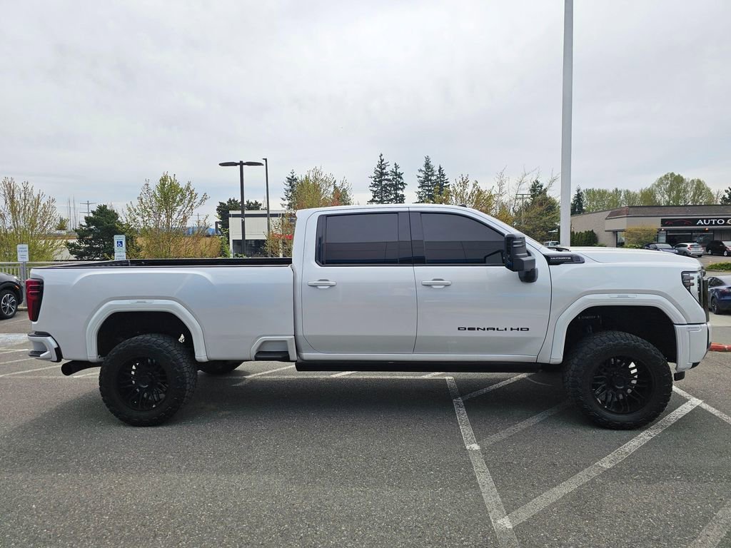 Used 2024 GMC Sierra 3500 Denali Ultimate AWD/4WD image 6