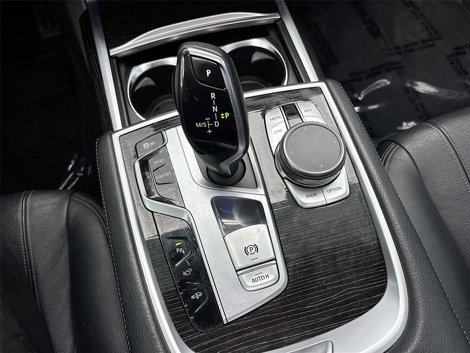 Used 2019 BMW 740e xDrive w/ M Sport Package image 18