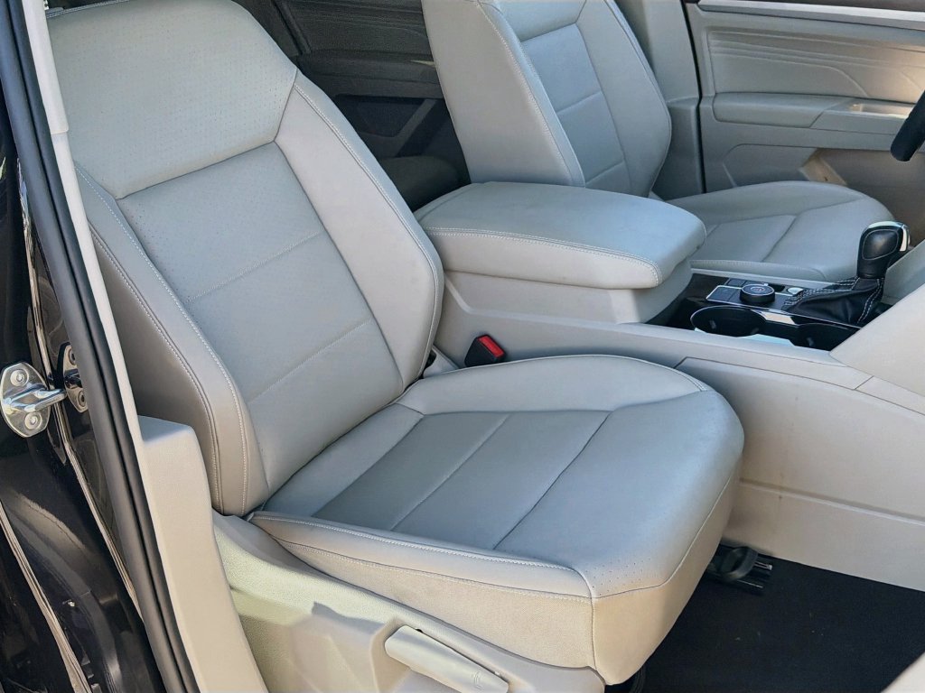 Used 2023 Volkswagen Atlas SE w/ Panoramic Sunroof Package AWD/4WD image 30
