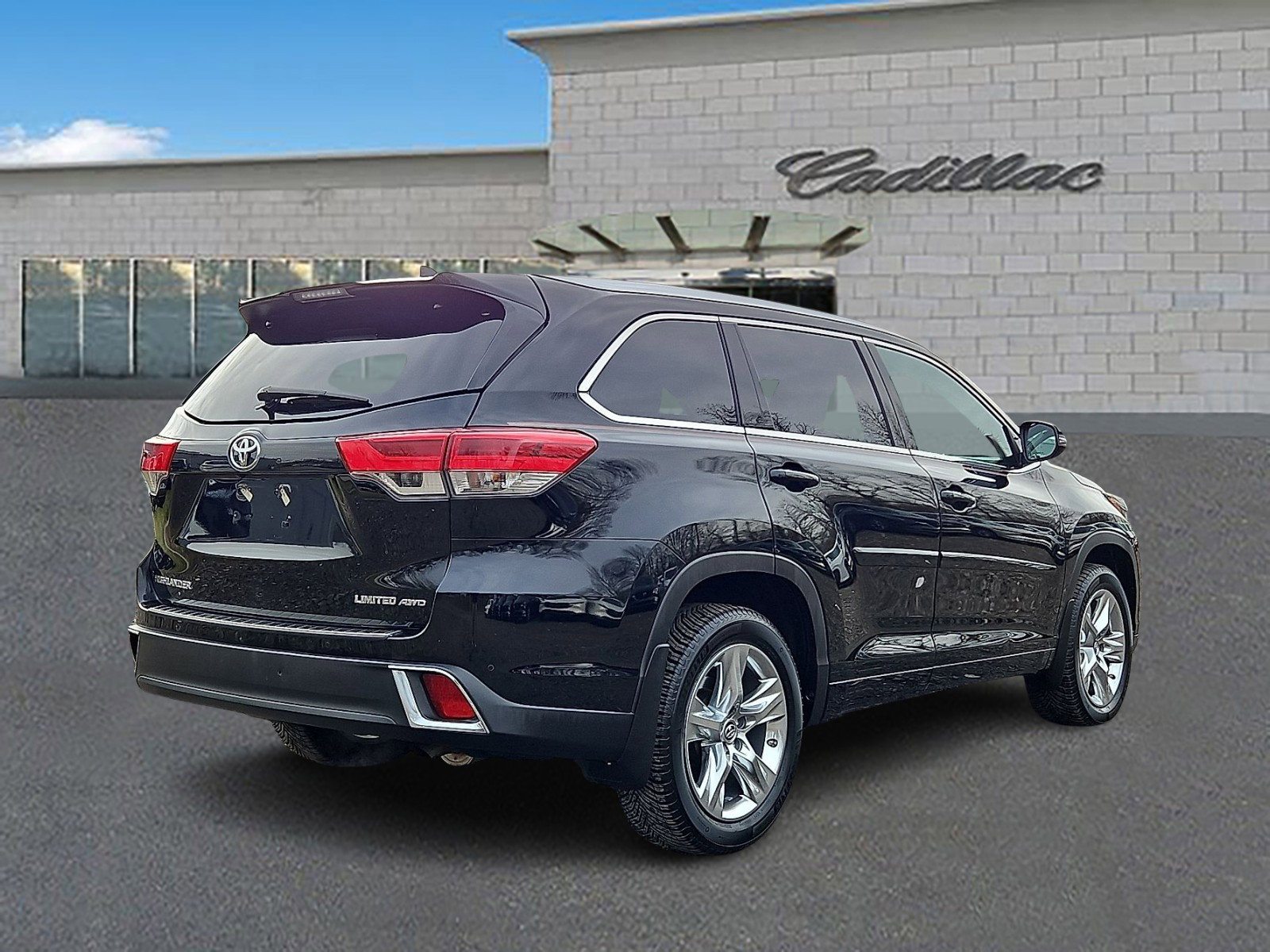 Used 2019 Toyota Highlander Limited image 4