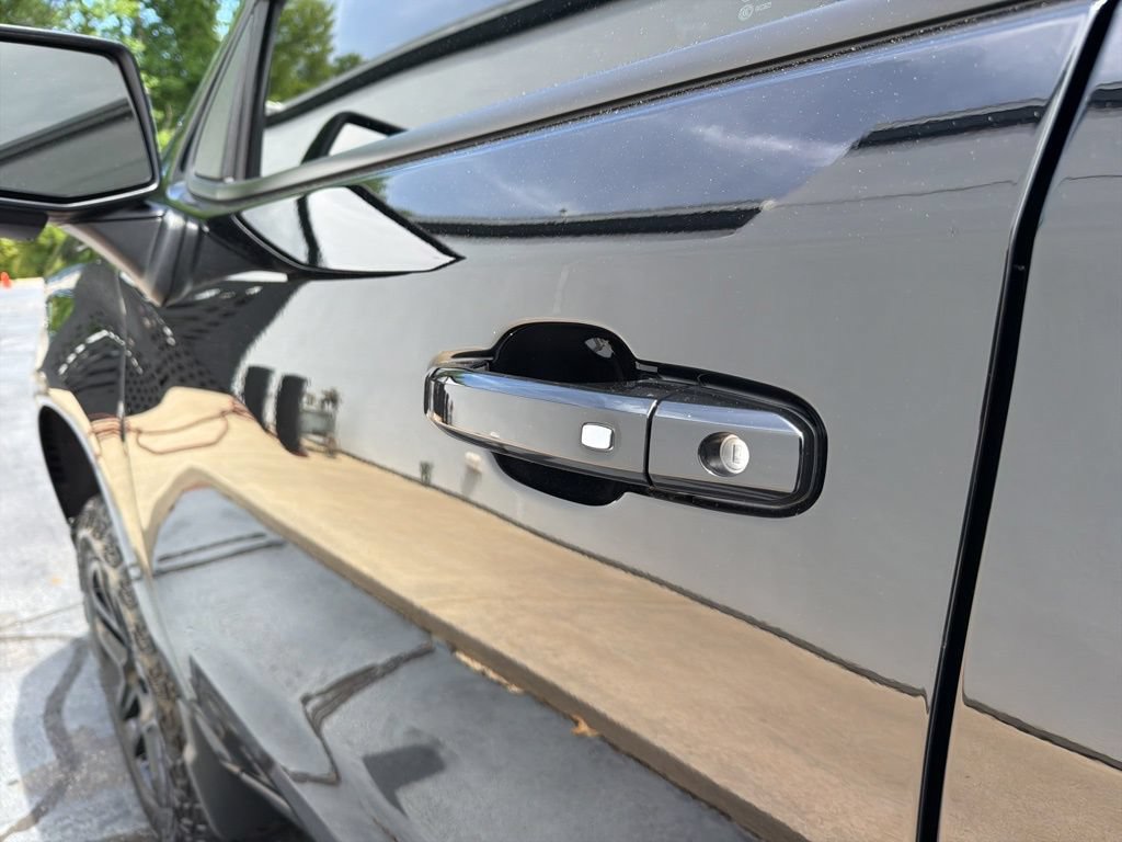 Used 2024 Chevrolet Silverado 1500 LT Trail Boss w/ LT Trail Boss Premium Package AWD/4WD image 23