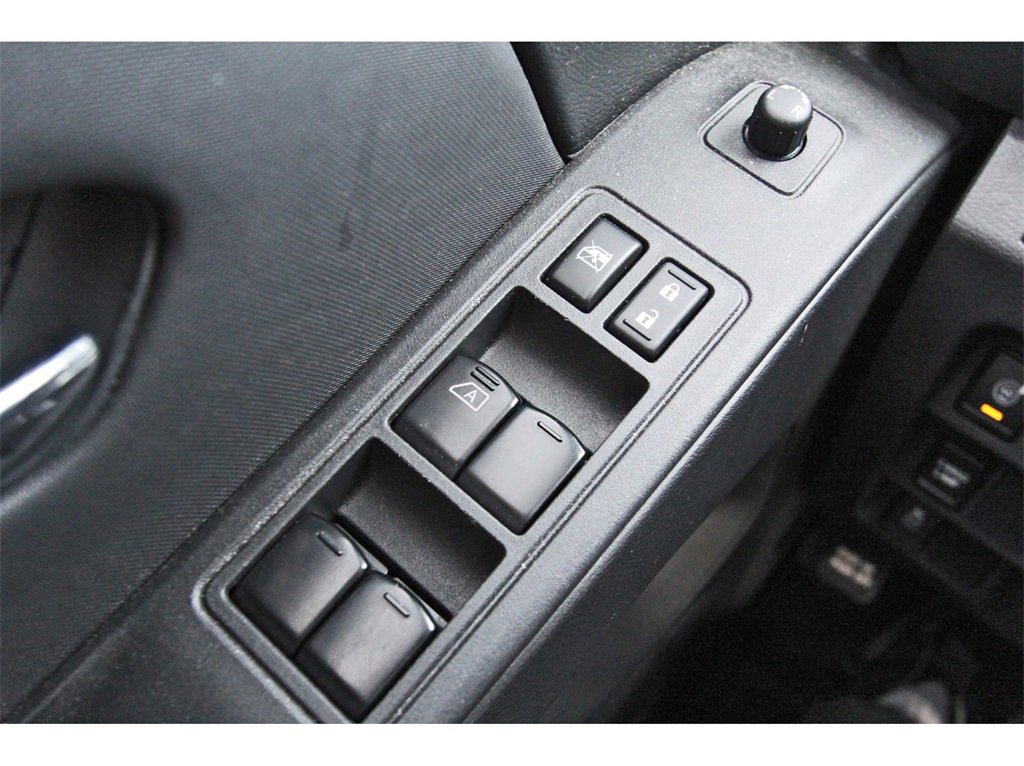 Used 2024 Nissan Frontier SV w/ SV Convenience Package image 15