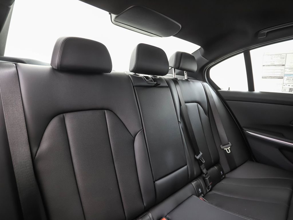 New 2026 BMW 330i xDrive Sedan w/ M Sport Package image 27