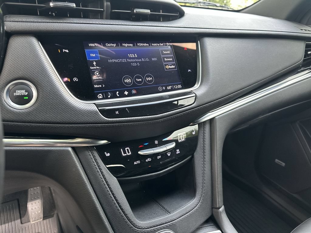 Certified 2024 Cadillac XT6 Luxury w/ LPO, Floor Liner Package AWD/4WD image 13