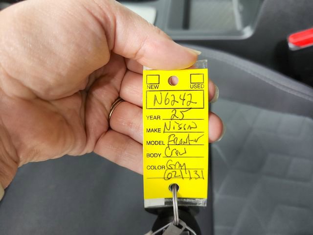 Used 2025 Nissan Frontier SV w/ SV Convenience Package RWD image 45